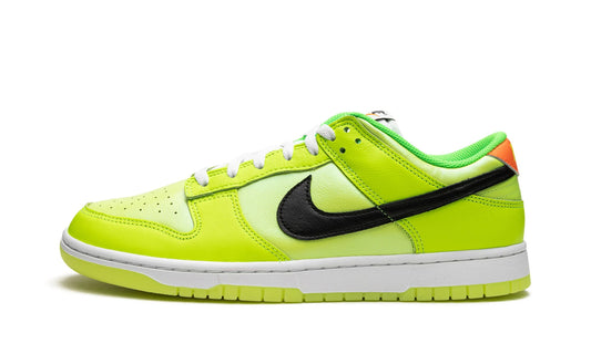 Nike Dunk Low SE Splash Volt